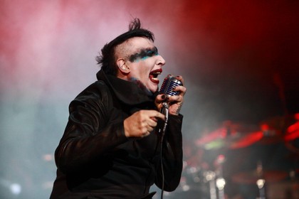 Im Zwielicht - Fotos: Marilyn Manson live bei Rock am Ring 2015 in Mendig 