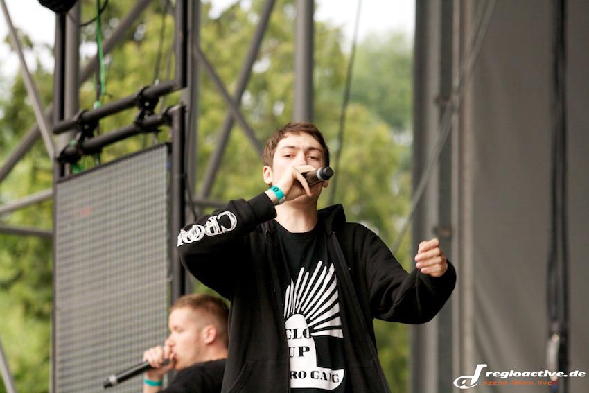 Glo Up Dinero Gang ENT. (live beim Castival 2015)